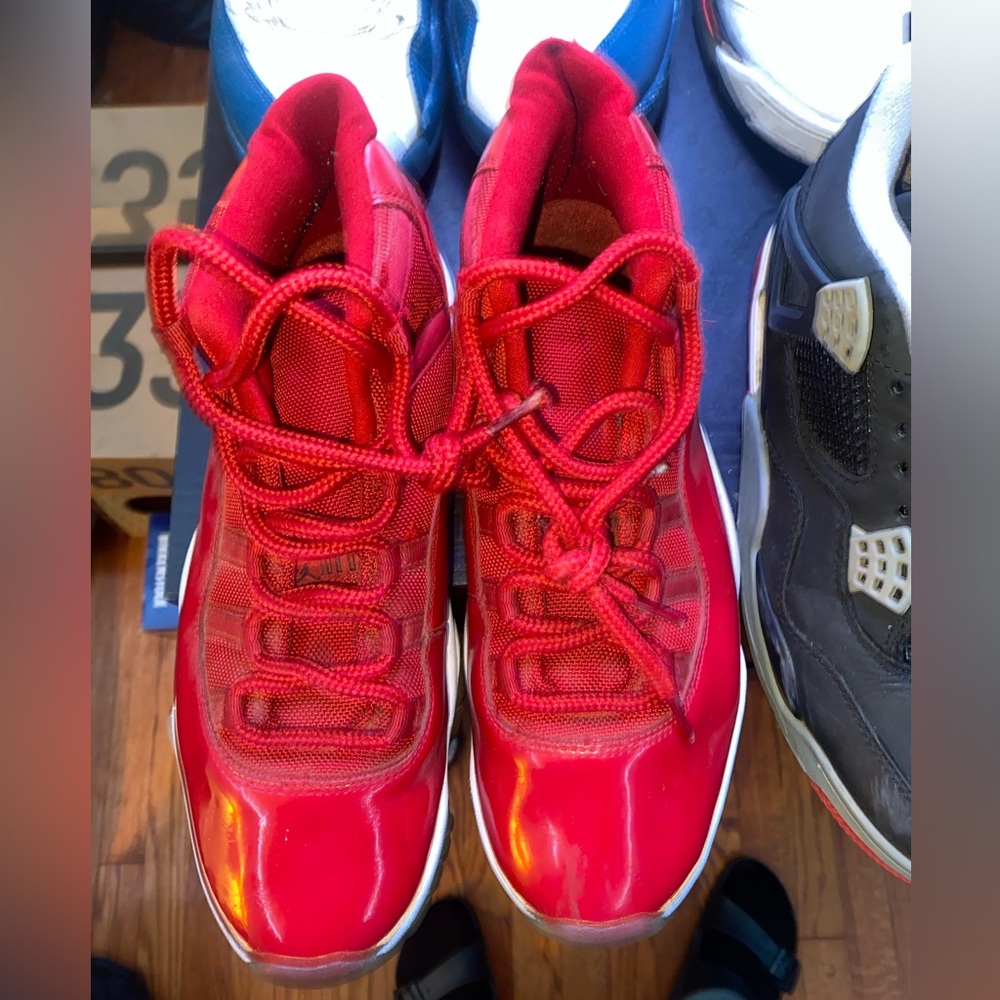 Jordan 11 “Gym Red”